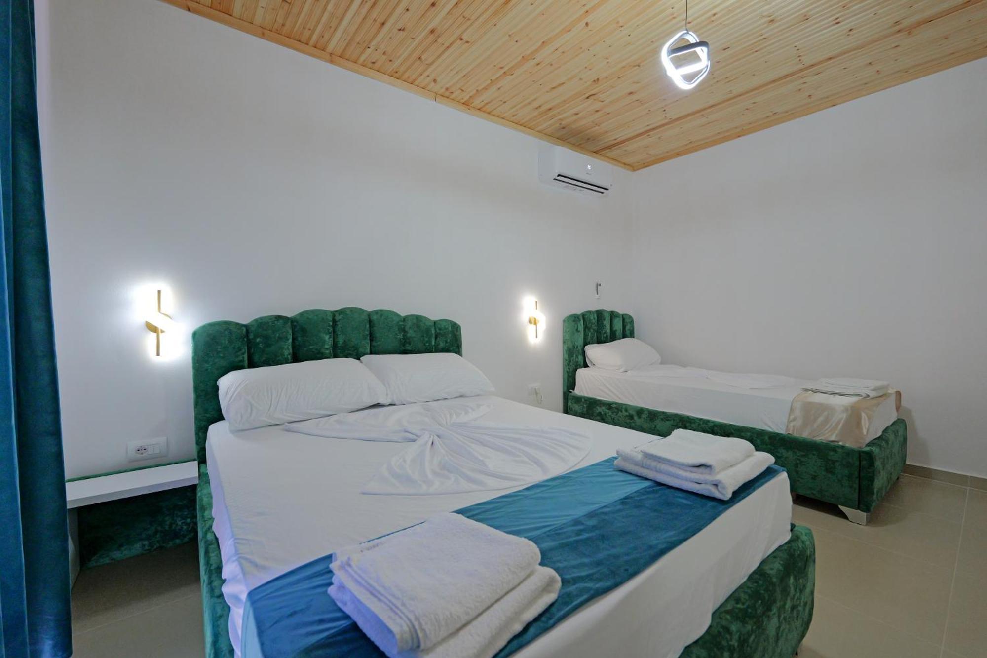 Lago Calmo Villa Ksamil Bagian luar foto