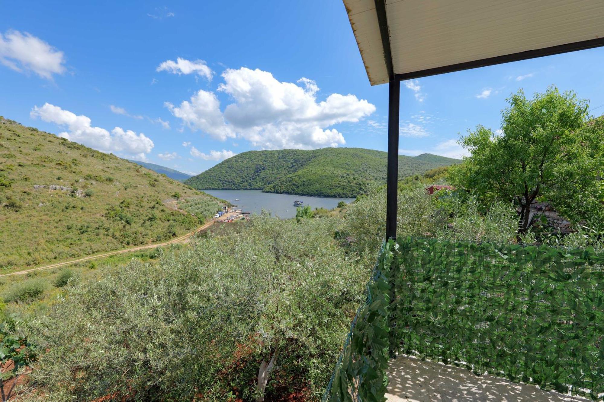 Lago Calmo Villa Ksamil Bagian luar foto
