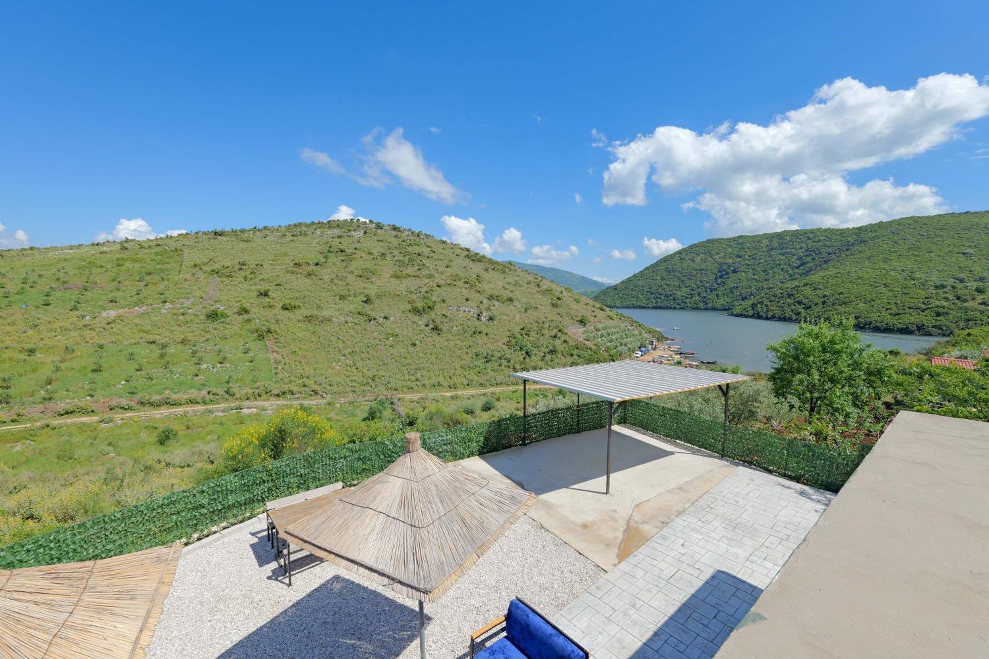 Lago Calmo Villa Ksamil Bagian luar foto